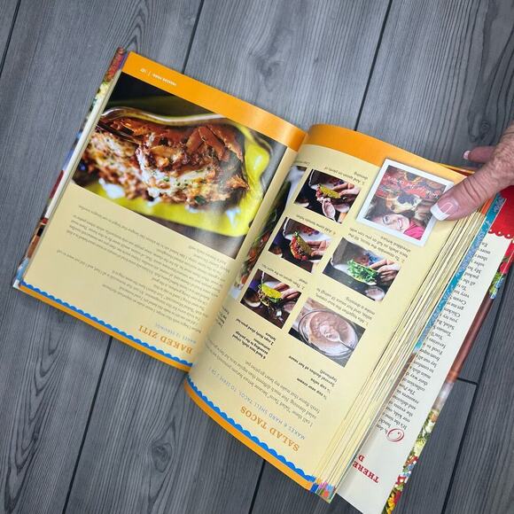 Hardback Book:  The Pioneer Woman Cooks Dinnertime - Picture 2 of 5